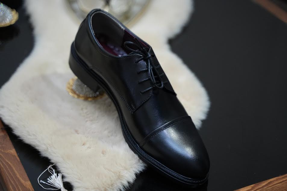 Derby Noir 124