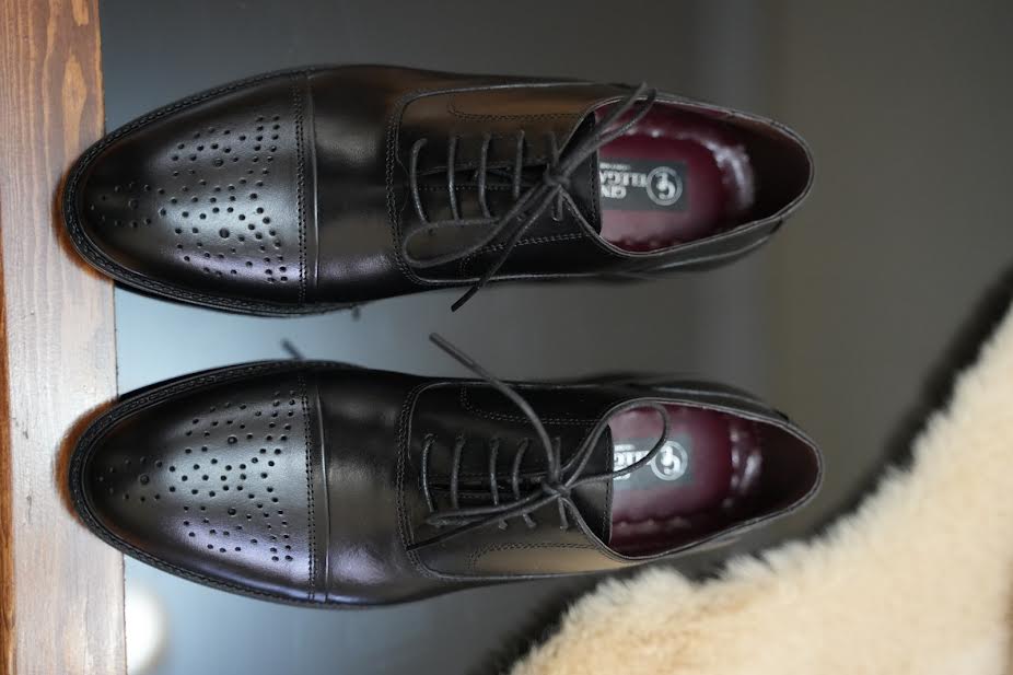 Richelieu Noir perforé ref 128