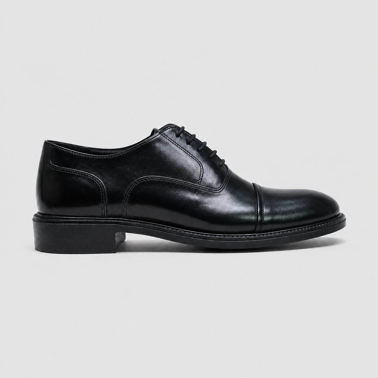 Richelieu Noir Cap-Toe en Cuir
